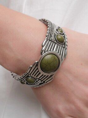 Paparazzi Jewelry Accessories - Mesquite Mesa - Green Bracelet - Vintage